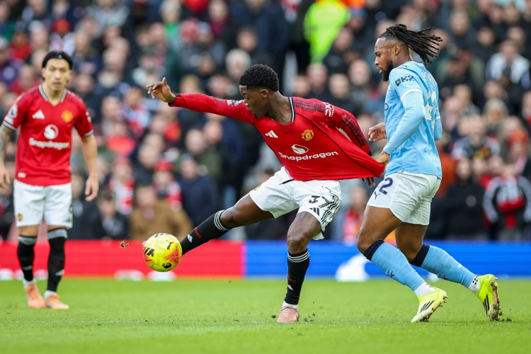 华体会hth体育-邮报：梅努续约谈判拖延很长时间，他在曼联的长期未来依然存疑