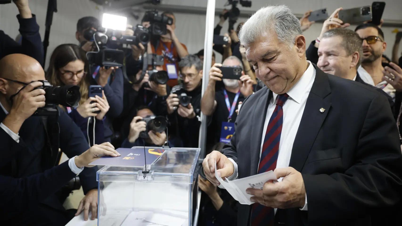 华体会官网-无能狂怒？丰特团队成员：拉波尔塔利用球员造势真不像话